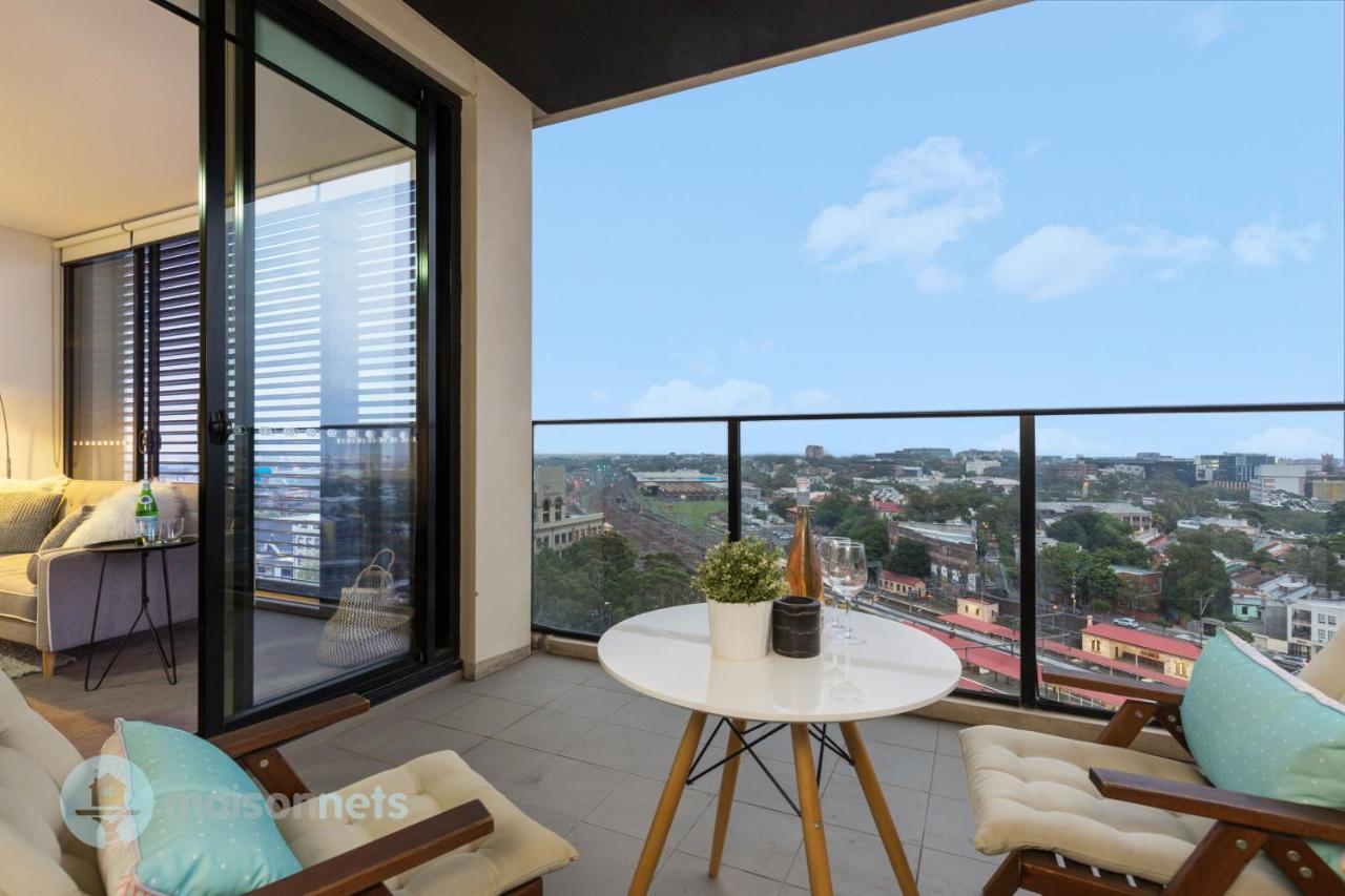 Redfern One Bedroom Apartment With Views Sydney Exterior photo