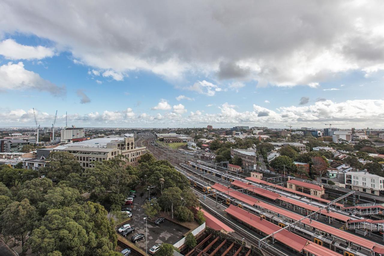 Redfern One Bedroom Apartment With Views Sydney Exterior photo